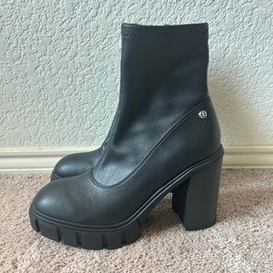 Heel Guess boots (worn once)